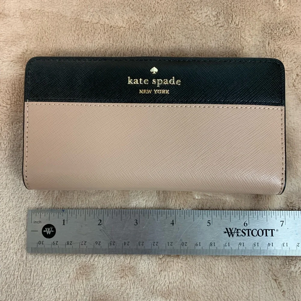 NWT Kate Spade Large Slim Bifold Wallet. Tan and Black with Gold Accents. - Picture 9 of 10